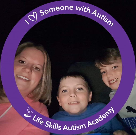 Meet your Posher, Amy - Picture 1 of 1